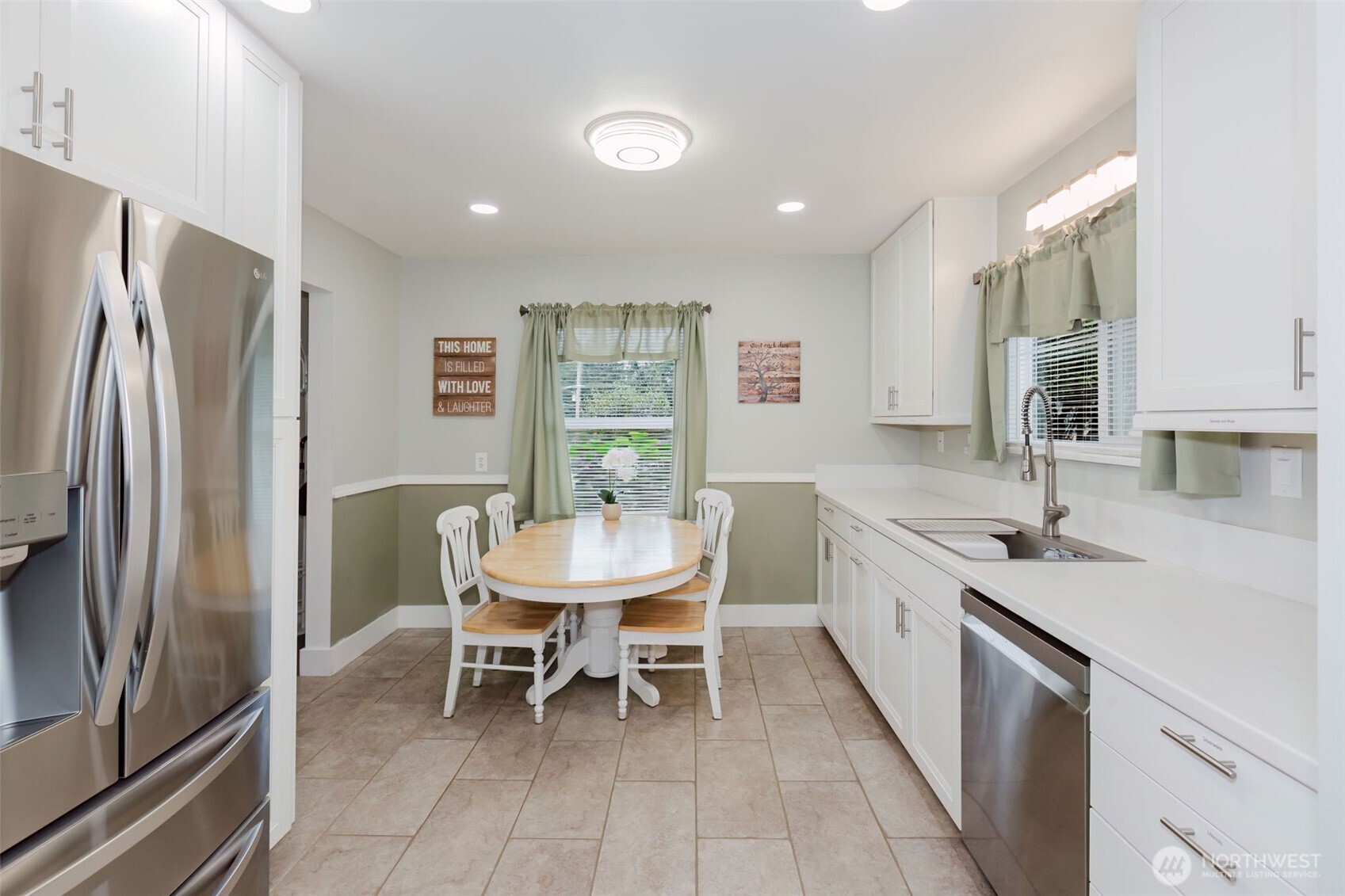 4898 East Collins Road Port Orchard, WA 98366 - Photo 14 of 37 Gallery Image 14