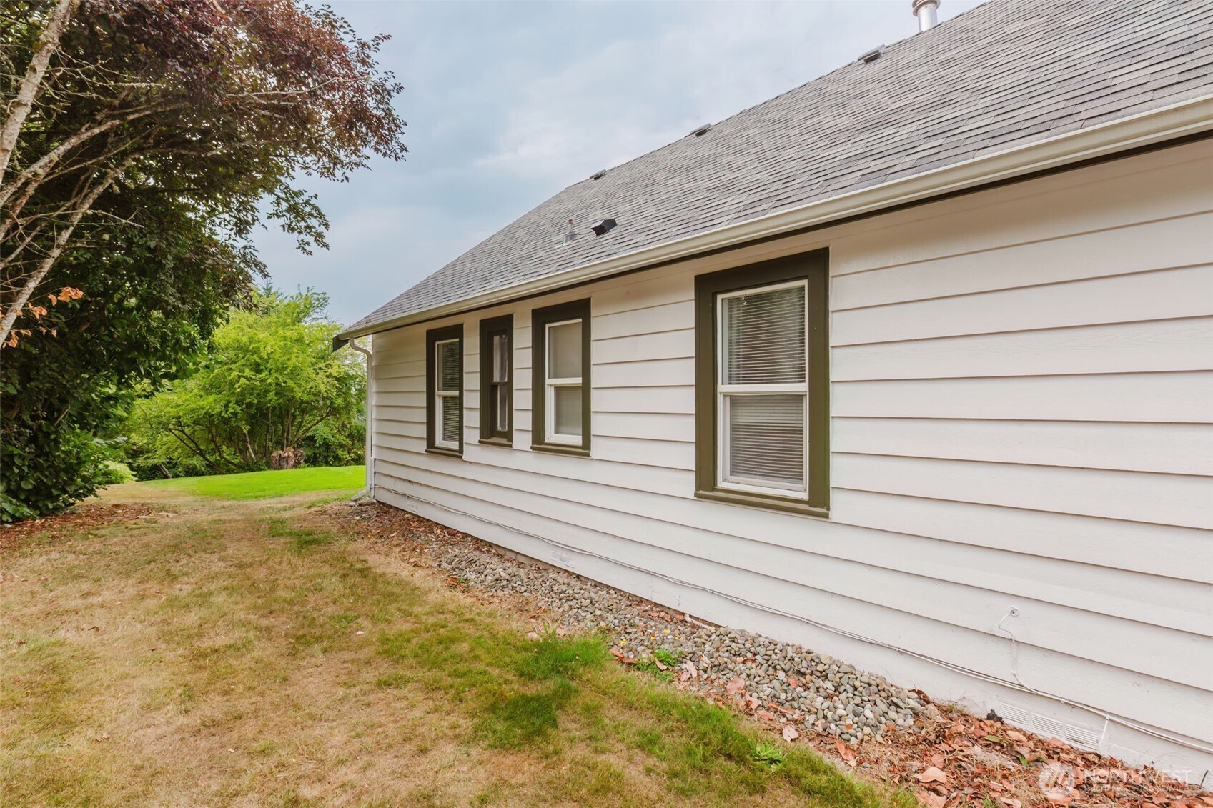 4898 East Collins Road Port Orchard, WA 98366 - Photo 26 of 37 Gallery Image 26