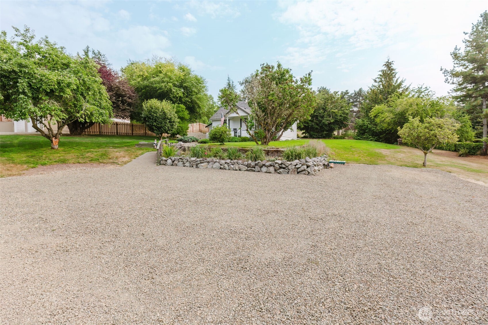 4898 East Collins Road Port Orchard, WA 98366 - Photo 35 of 37 Gallery Image 35