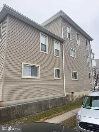 $1,350 | 100 South Park Street, Richland, PA 17087