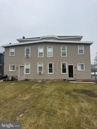 $1,350 | 100 South Park Street, Richland, PA 17087