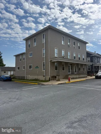 $1,350 | 100 South Park Street, Richland, PA 17087