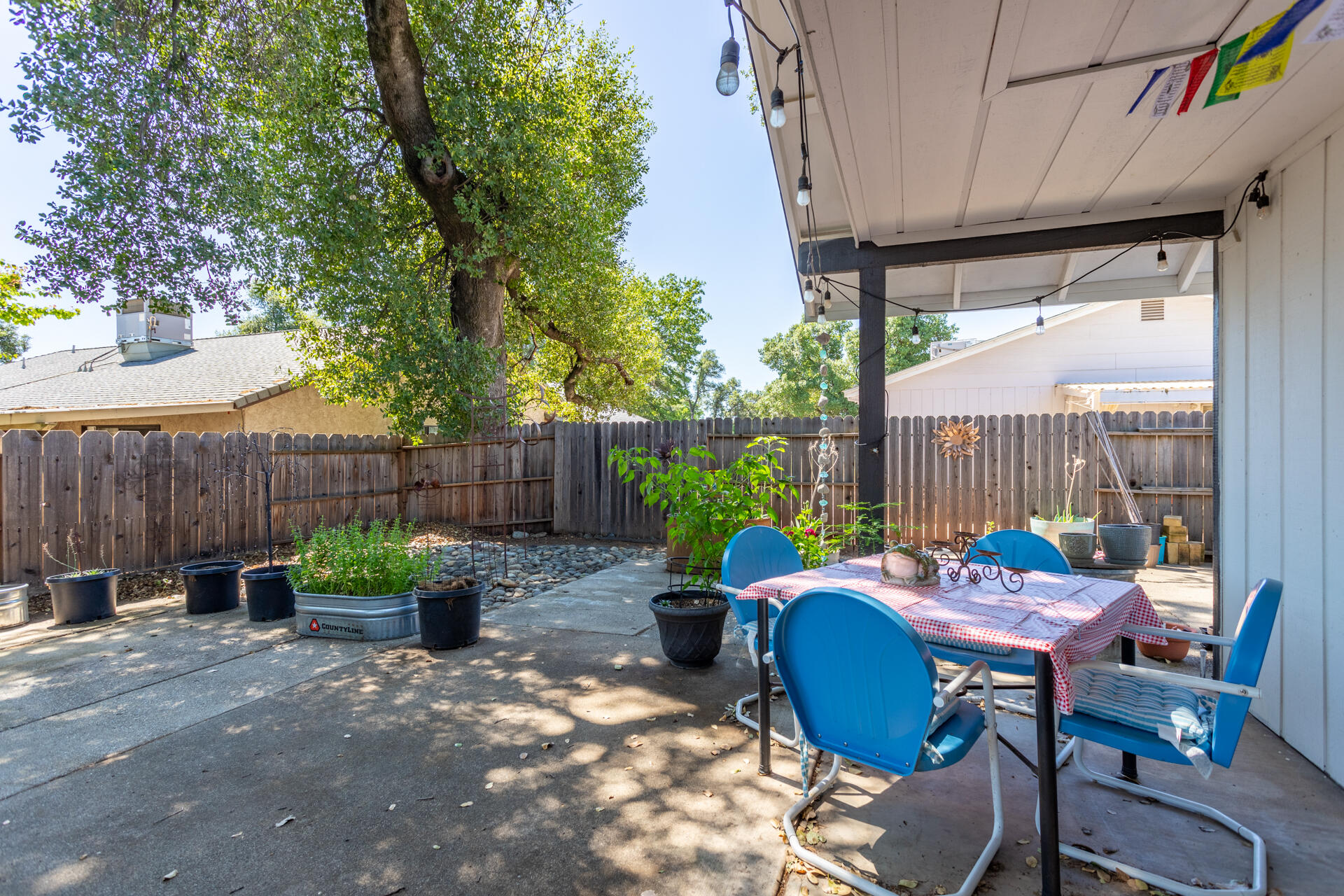 1274 Harpole Road Redding, CA 96002 - Photo 17 of 27 a outdoor space with furniture