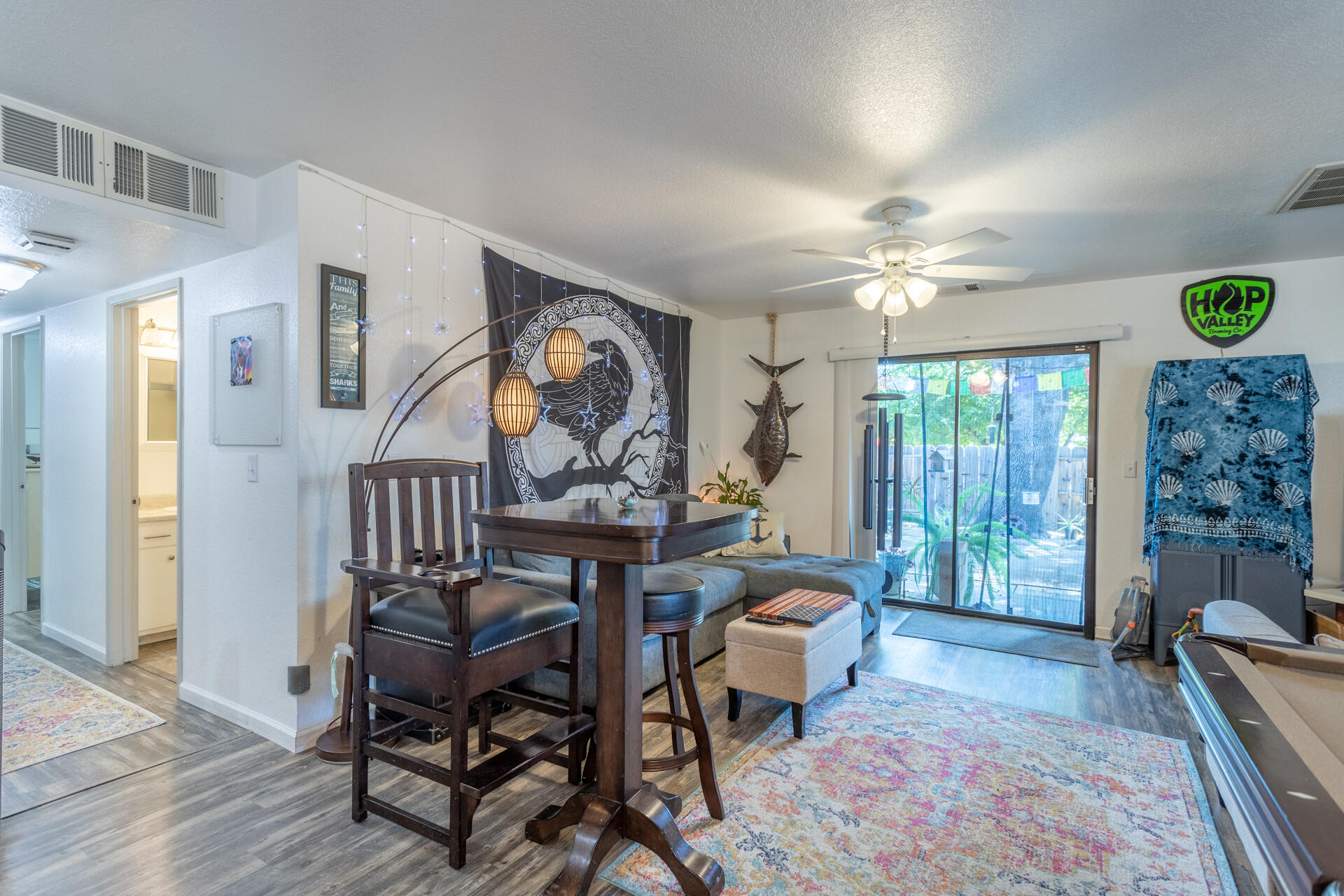 1274 Harpole Road Redding, CA 96002 - Photo 9 of 27 a view of a livingroom and dining room