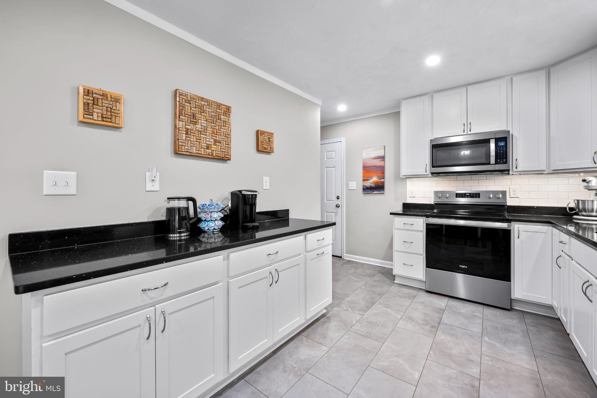 47 Sullivan Road Westminster, MD 21157 - Photo 10 of 33 Quartz Countertops