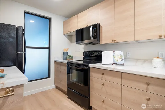 $545,000 | 6439 139th Avenue Northeast, Unit 19, Redmond, WA 98052