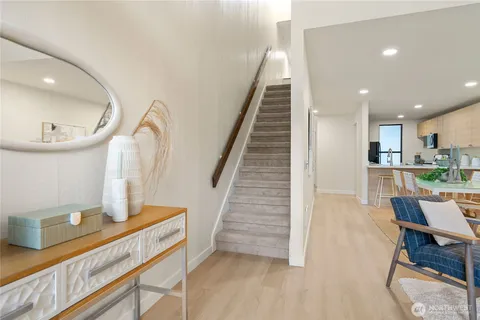 $545,000 | 6439 139th Avenue Northeast, Unit 19, Redmond, WA 98052