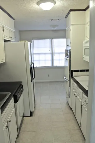 $1,900 | 109 Belle Point Parkway, Brunswick, GA 31525