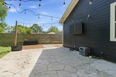 $2,500 | 1730 23rd Avenue North, Nashville, TN 37208