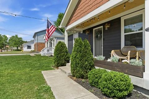 $2,500 | 1730 23rd Avenue North, Nashville, TN 37208
