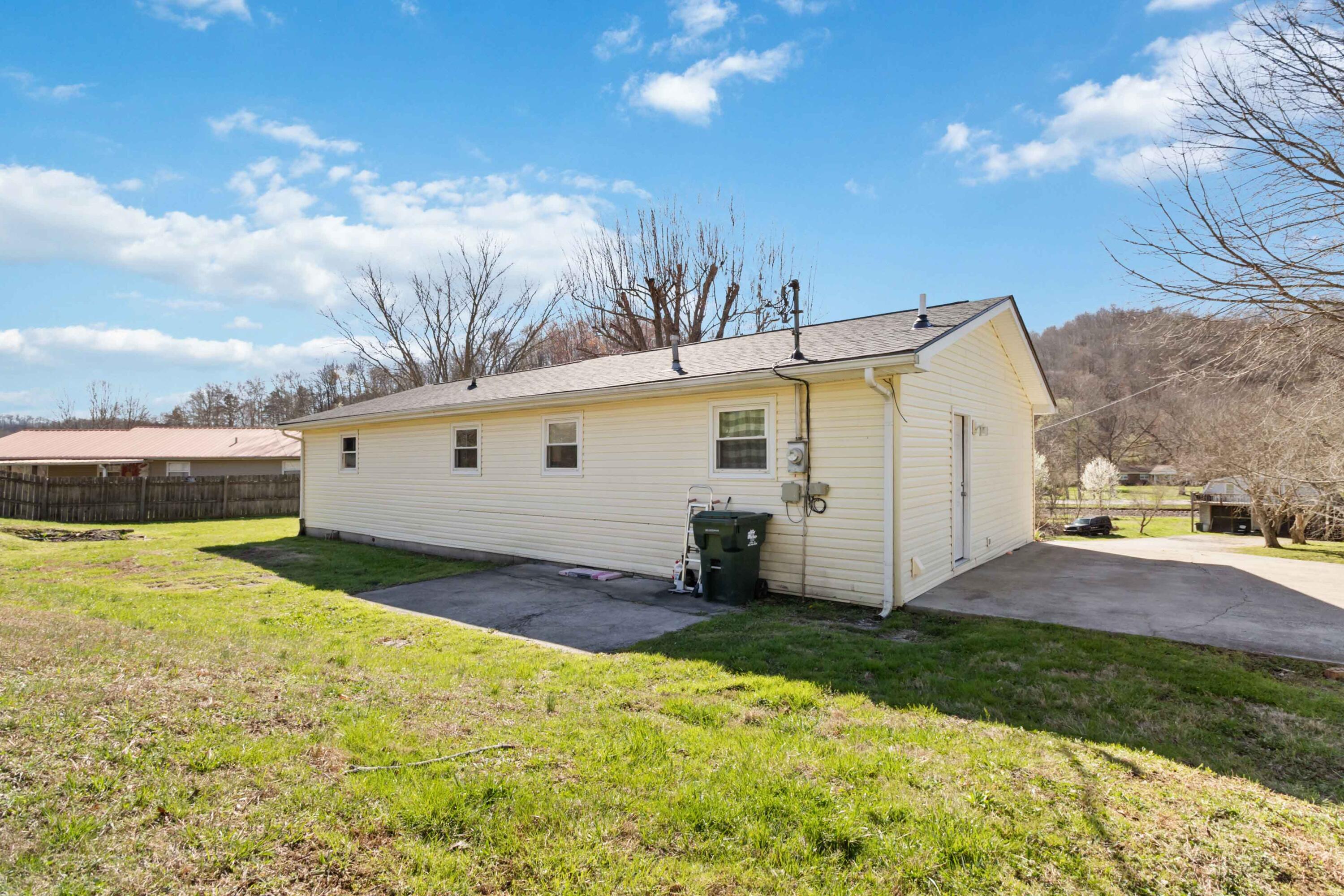 41 Valentine Branch Road Cannon, KY 40923 - Photo 47 of 61 040