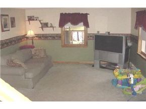 47 Tiger Tail Circle, Unit R Derry, NH 03038 - Photo 4 of 9