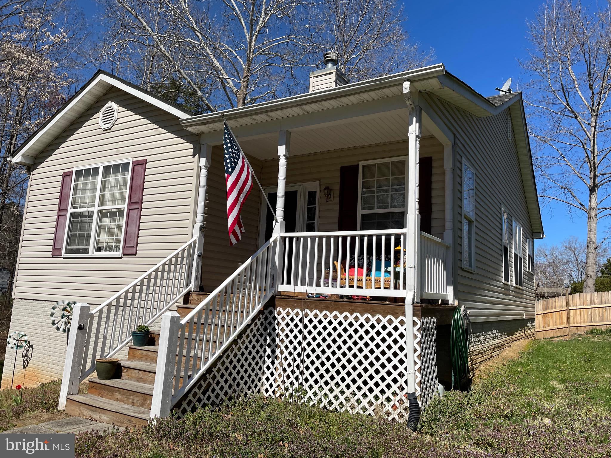 197 Locust Drive Louisa, VA 23093 - Photo 5 of 50 Nice covered porch
