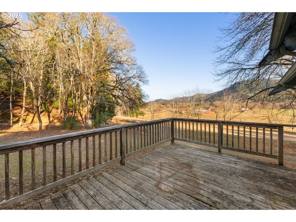 8533 Azalea-Glen Road Glendale, OR 97442 - Photo 33 of 48 Gallery Image 33