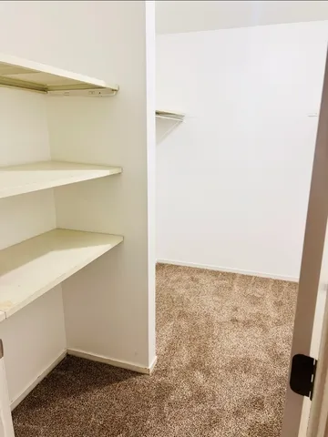 $189,900 | 612 Waterford Road South, Unit 1B, Schaumburg, IL 60193