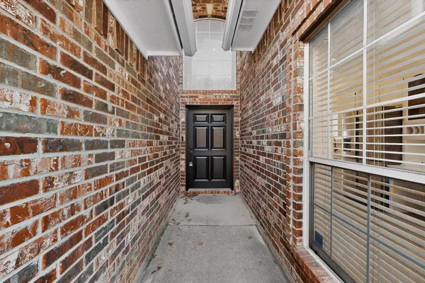 $515,000 | 714 Ashbrook Court, Euless, TX 76039