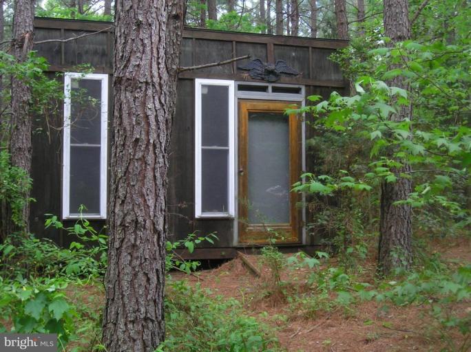1046 Houchens Road Mineral, VA 23117 - Photo 4 of 4 Small Hunting Cabin