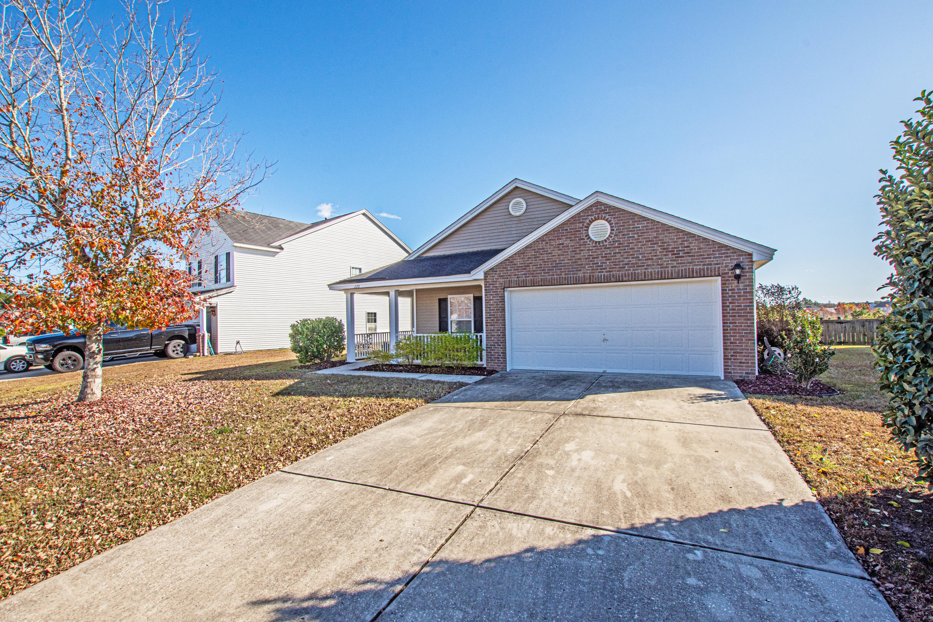 133 Decatur Drive Summerville, SC 29486 - Photo 2 of 38 0-9 (1)