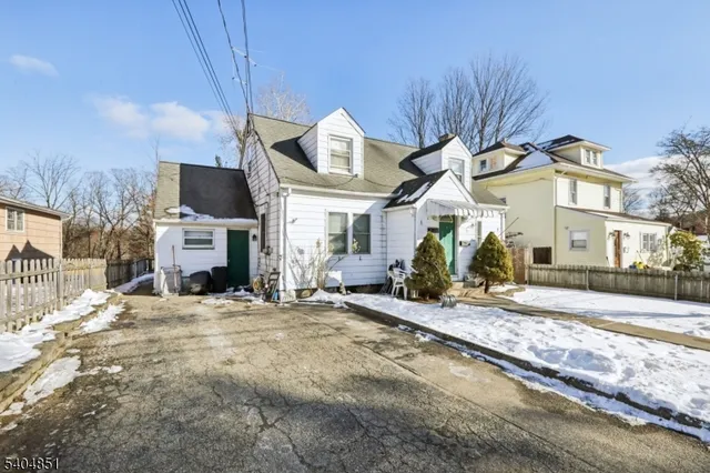 $575,000 | 32 3rd Street, Butler, NJ 07405