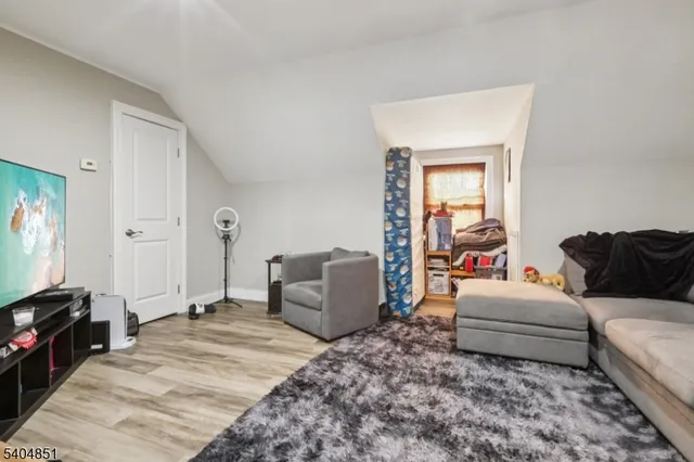 $575,000 | 32 3rd Street, Butler, NJ 07405