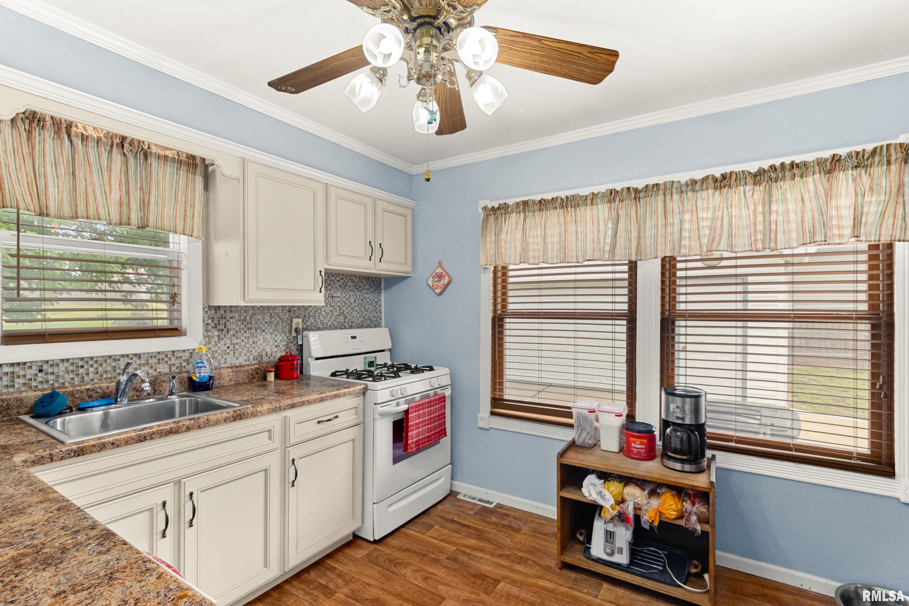 214 Ripper Street South Pekin, IL 61564 - Photo 15 of 33