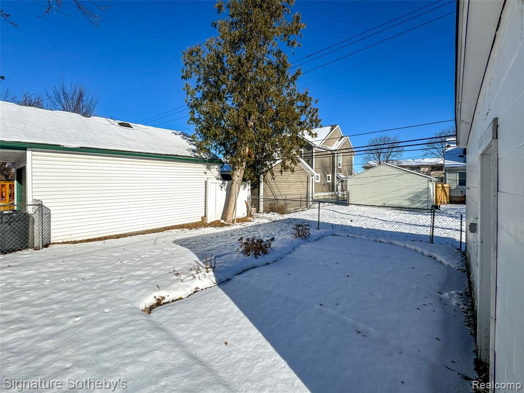 3296 Cumberland Road Berkley, MI 48072 - Photo 20 of 21 Gallery Image 20