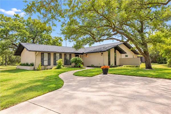 $975,000 | 833 South Rosemary Drive, Bryan, TX 77802