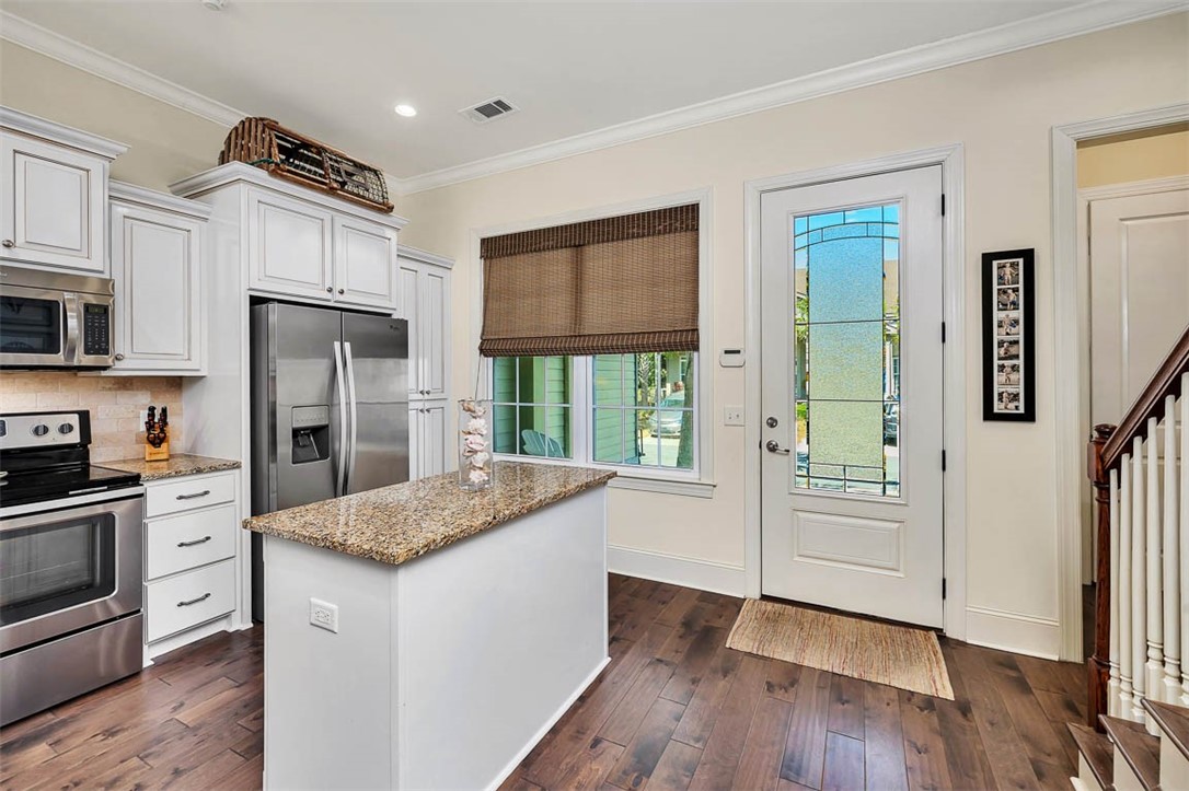 7 Caretta Lane Jekyll Island, GA 31527 - Photo 6 of 46