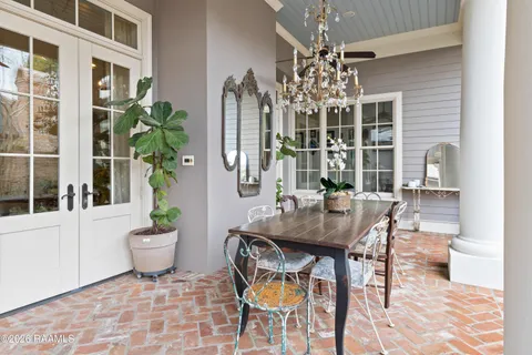 $1,295,000 | 136 Adair Lane, Lafayette, LA 70508