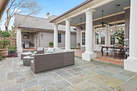 $1,295,000 | 136 Adair Lane, Lafayette, LA 70508