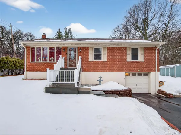 $999,000 | 1 Edward Lane, Spring Valley, NY 10977
