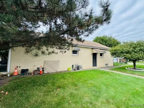 $2,000 | 1394 Walden Terrace, Cheektowaga, NY 14211