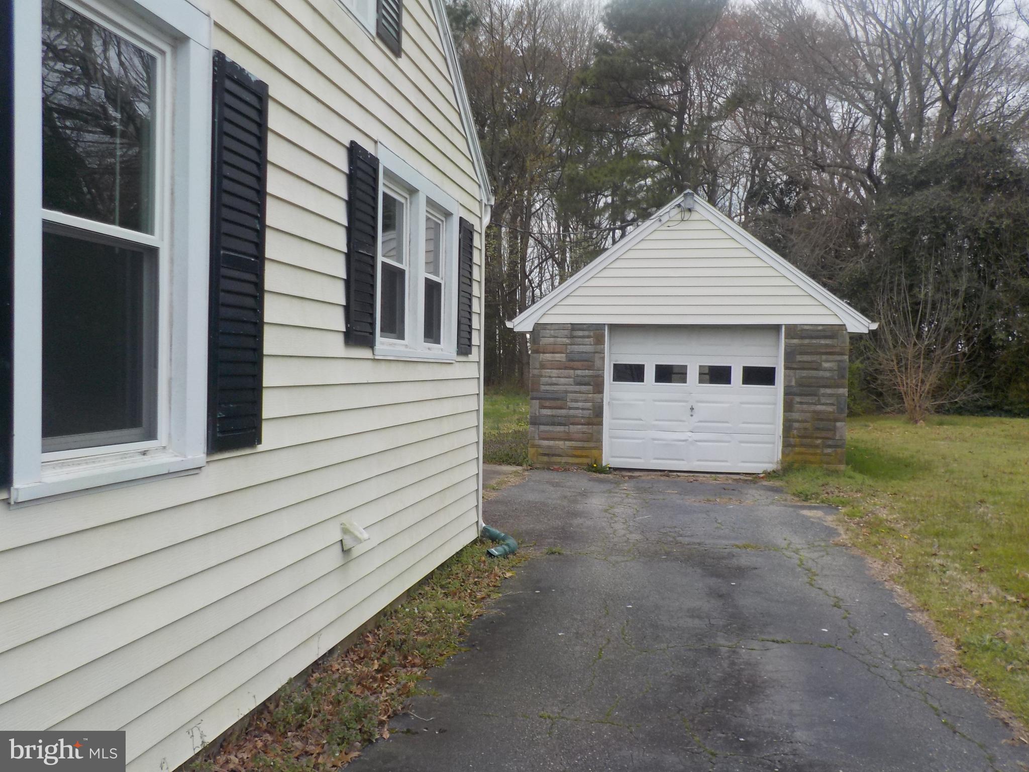 1419 Stone Boundary Road Cambridge, MD 21613 - Photo 20 of 21 Off st parking and garage