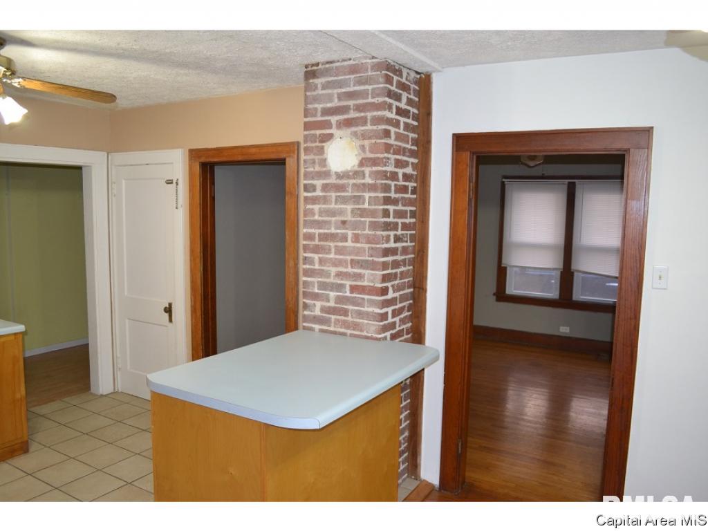 2189 Strawn Crossing Road Jacksonville, IL 62650 - Photo 14 of 24