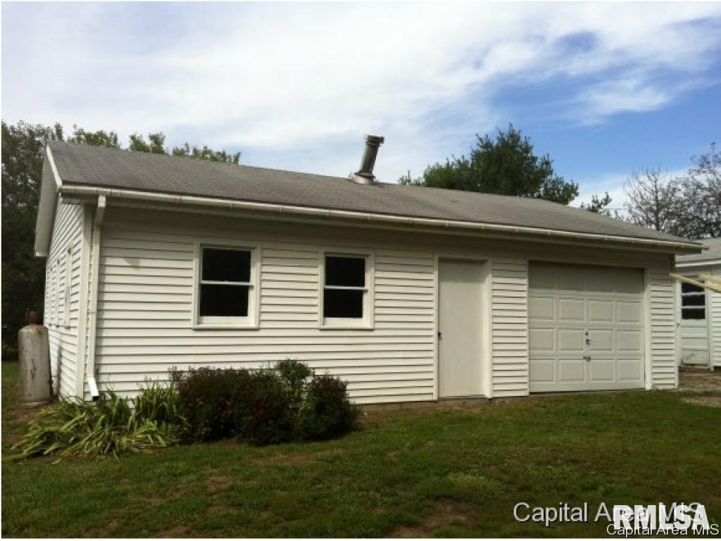 2189 Strawn Crossing Road Jacksonville, IL 62650 - Photo 19 of 24