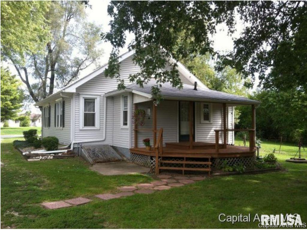 2189 Strawn Crossing Road Jacksonville, IL 62650 - Photo 2 of 24