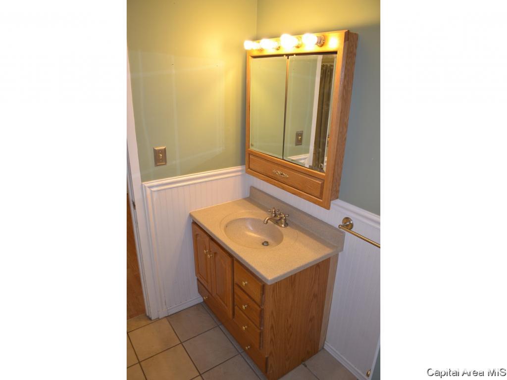2189 Strawn Crossing Road Jacksonville, IL 62650 - Photo 23 of 24