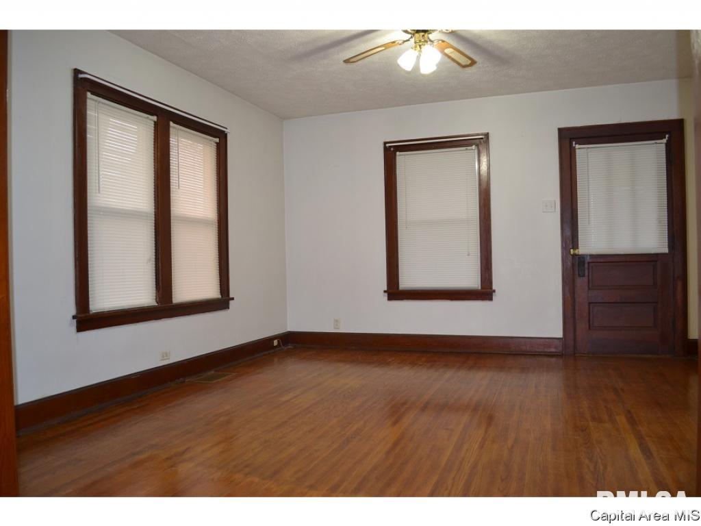 2189 Strawn Crossing Road Jacksonville, IL 62650 - Photo 7 of 24