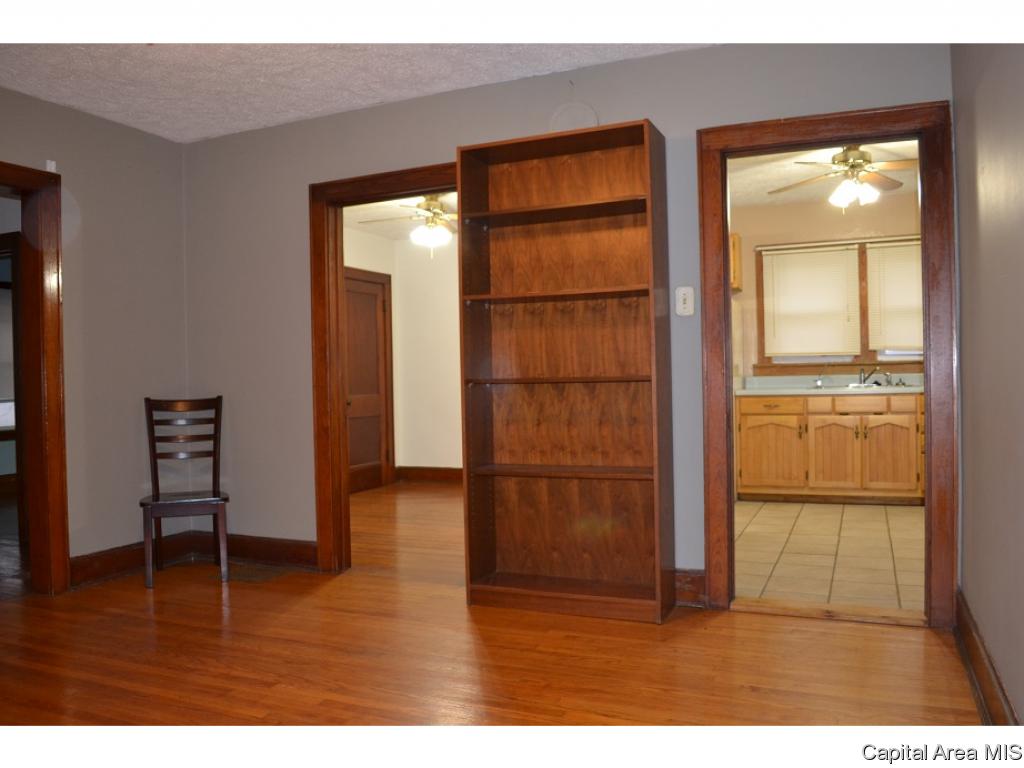 2189 Strawn Crossing Road Jacksonville, IL 62650 - Photo 9 of 24