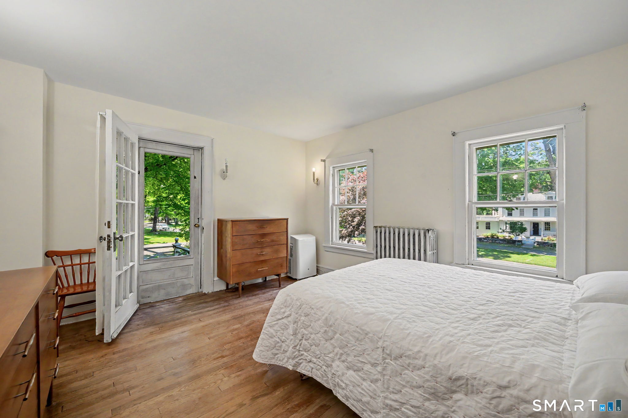 378 Wilton Road West Ridgefield, CT 06877 - Photo 22 of 33 Primary Bedroom
