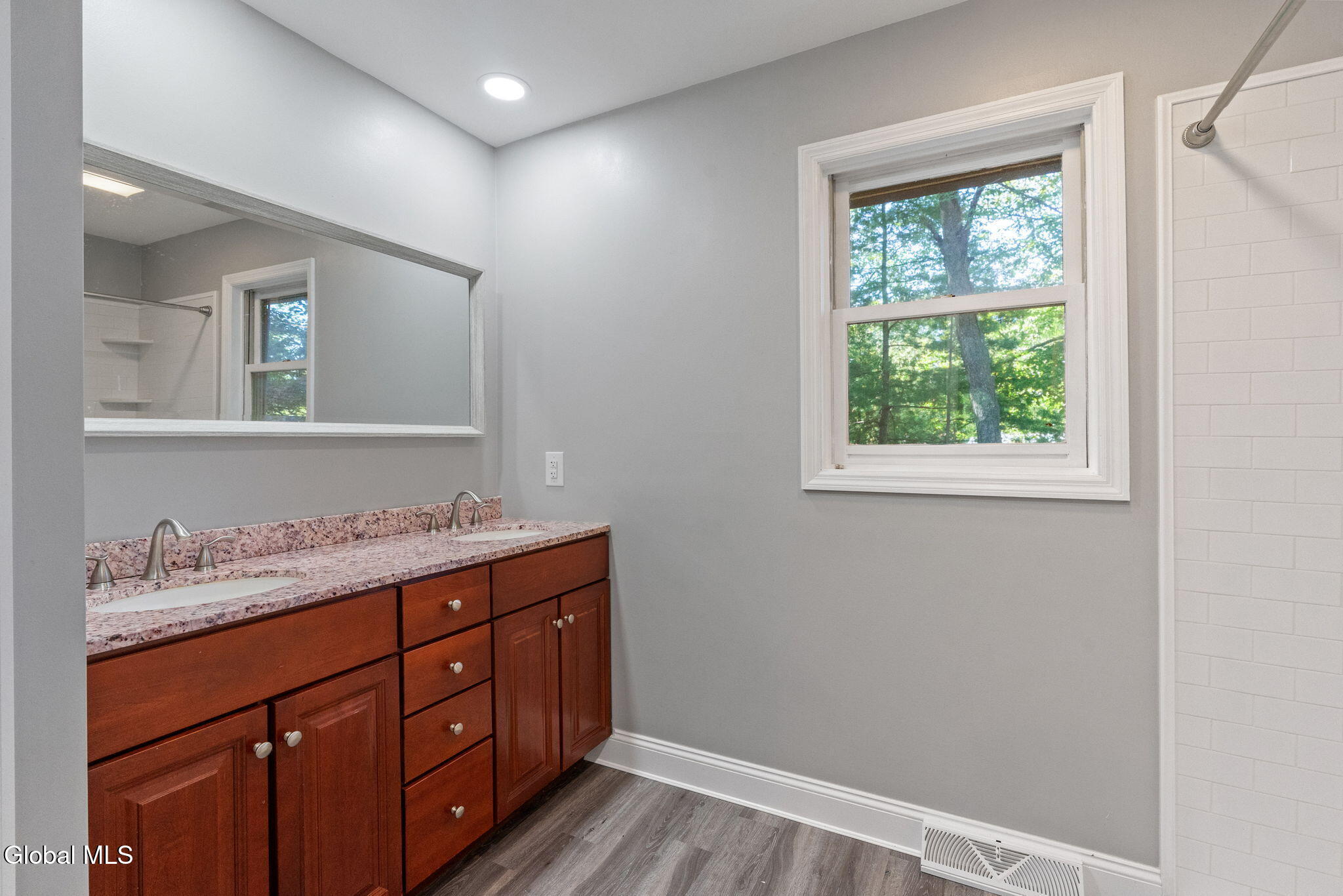 43 Oak Tree Lane Colonie, NY 12309 - Photo 28 of 40 45-web-or-mls-43-oak-tree-ln