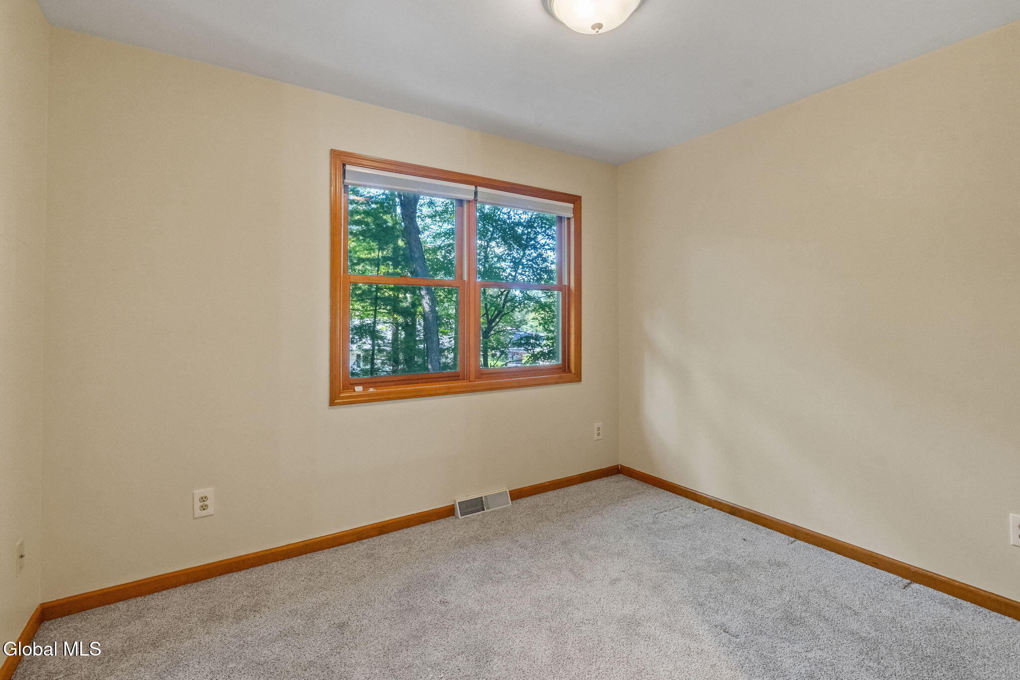 43 Oak Tree Lane Colonie, NY 12309 - Photo 32 of 40 38-web-or-mls-43-oak-tree-ln