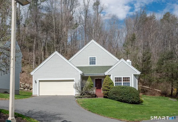 $574,900 | 106 Sullivan Farm, Unit 106, New Milford, CT 06776