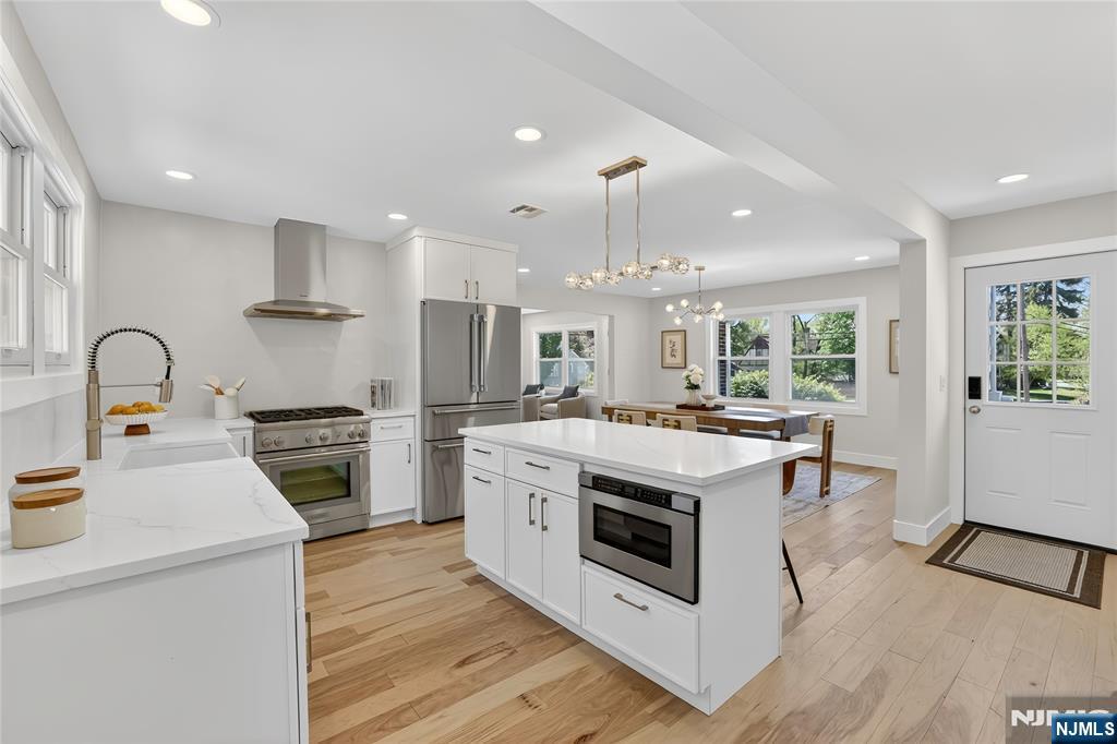 909 Ridgewood Road Millburn, NJ 07041 - Photo 11 of 29