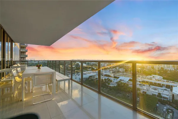 $3,900,000 | 9705 Collins Avenue, Unit 1905N, Bal Harbour, FL 33154