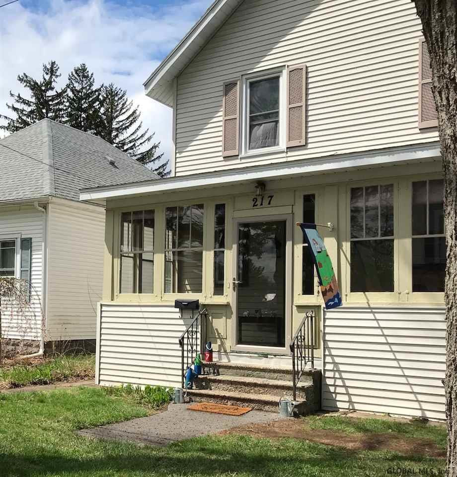 217 Clayton Road Schenectady, NY 12304 - Photo 1 of 49 Photo 1
