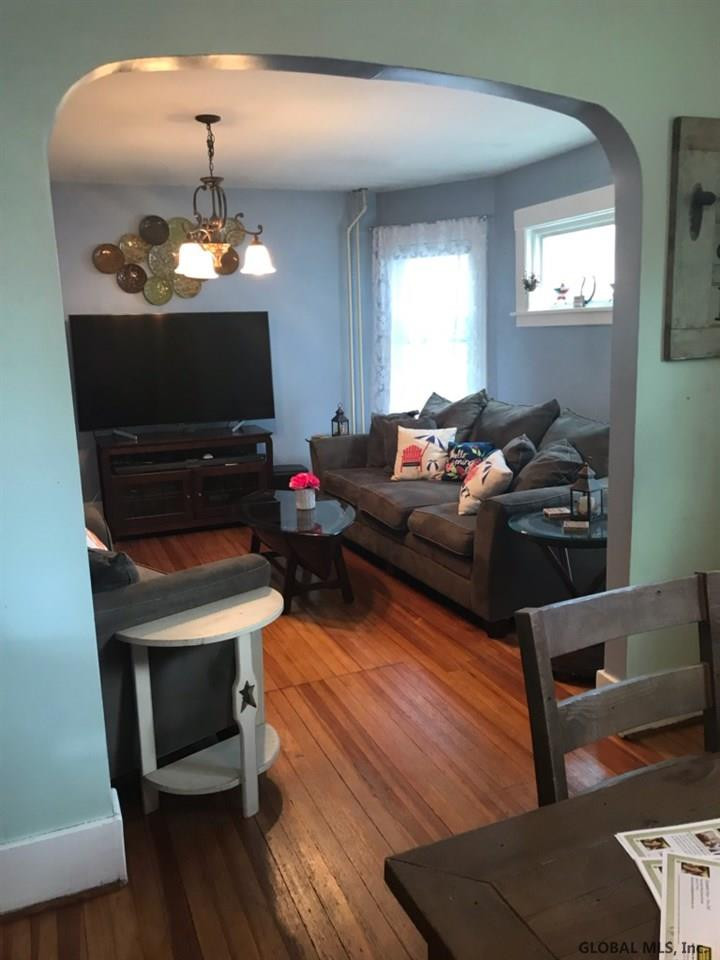 217 Clayton Road Schenectady, NY 12304 - Photo 13 of 49 Photo 13