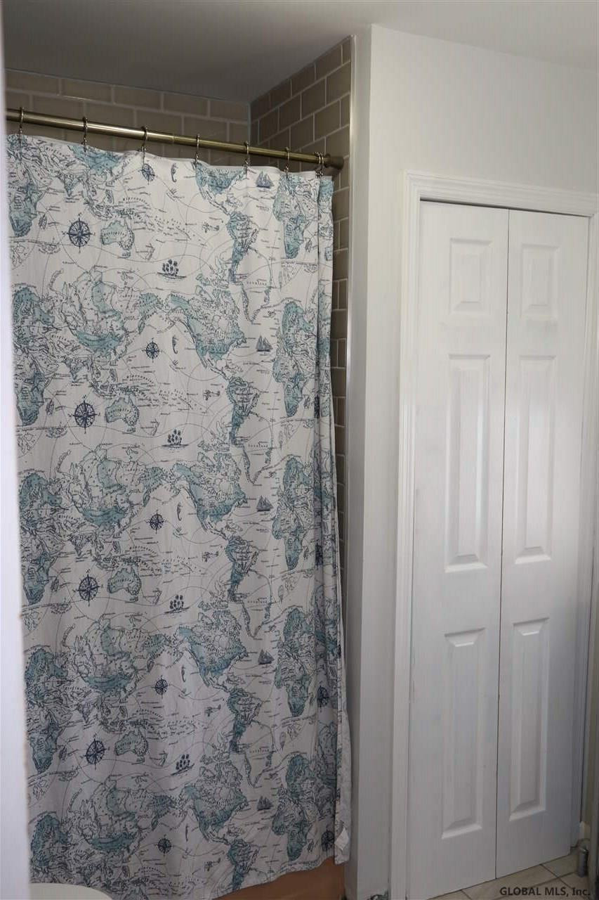 217 Clayton Road Schenectady, NY 12304 - Photo 25 of 49 Photo 25