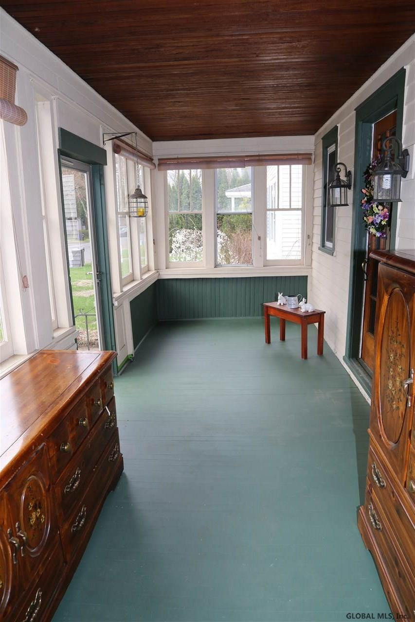 217 Clayton Road Schenectady, NY 12304 - Photo 3 of 49 Photo 3