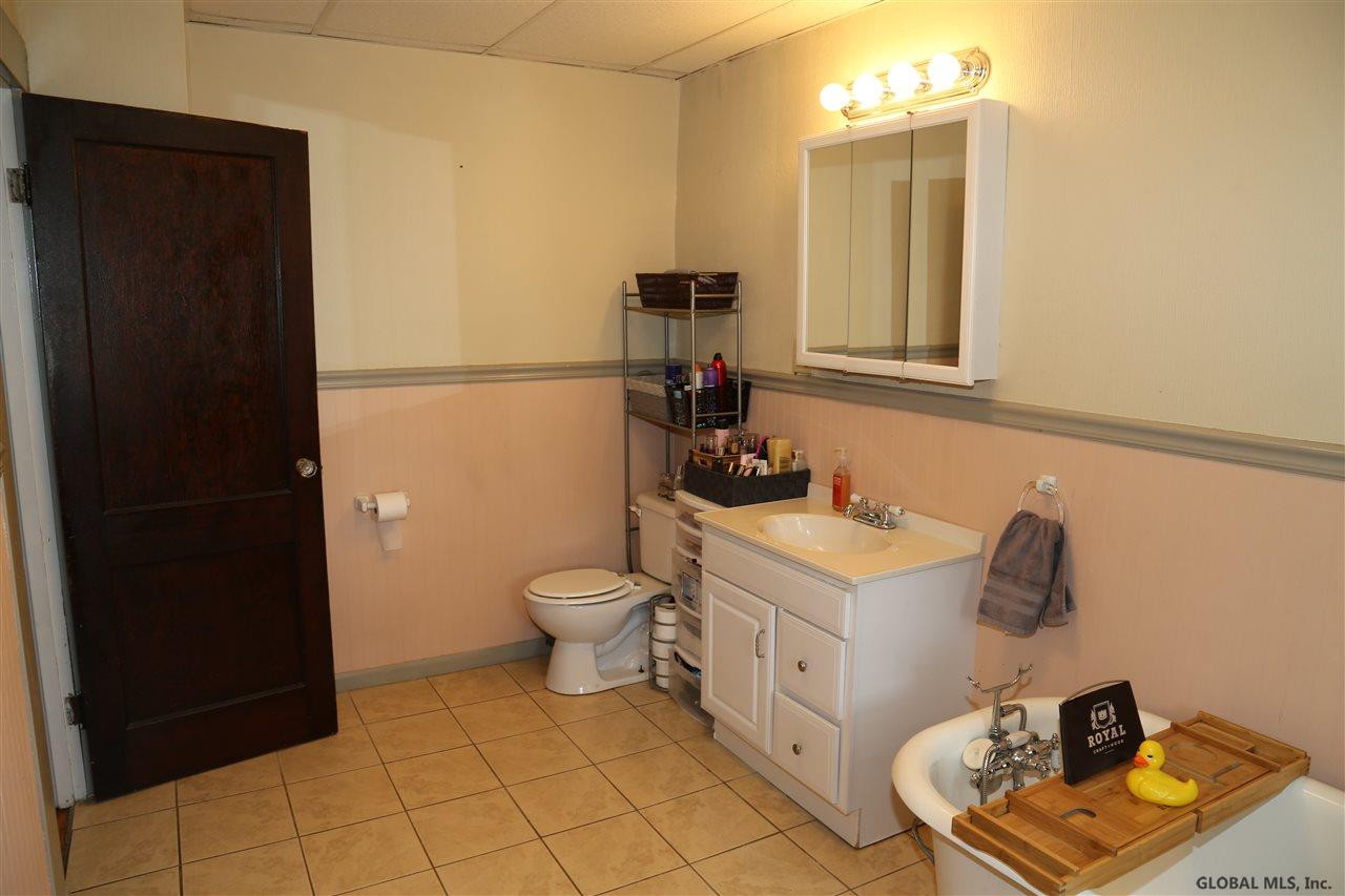 217 Clayton Road Schenectady, NY 12304 - Photo 38 of 49 Photo 38